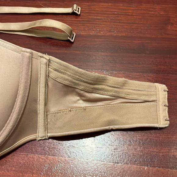 womens 36d Victoria’s Secret Bombshell Padded Tan Pushup Strapless Multi way bra - Picture 5 of 8